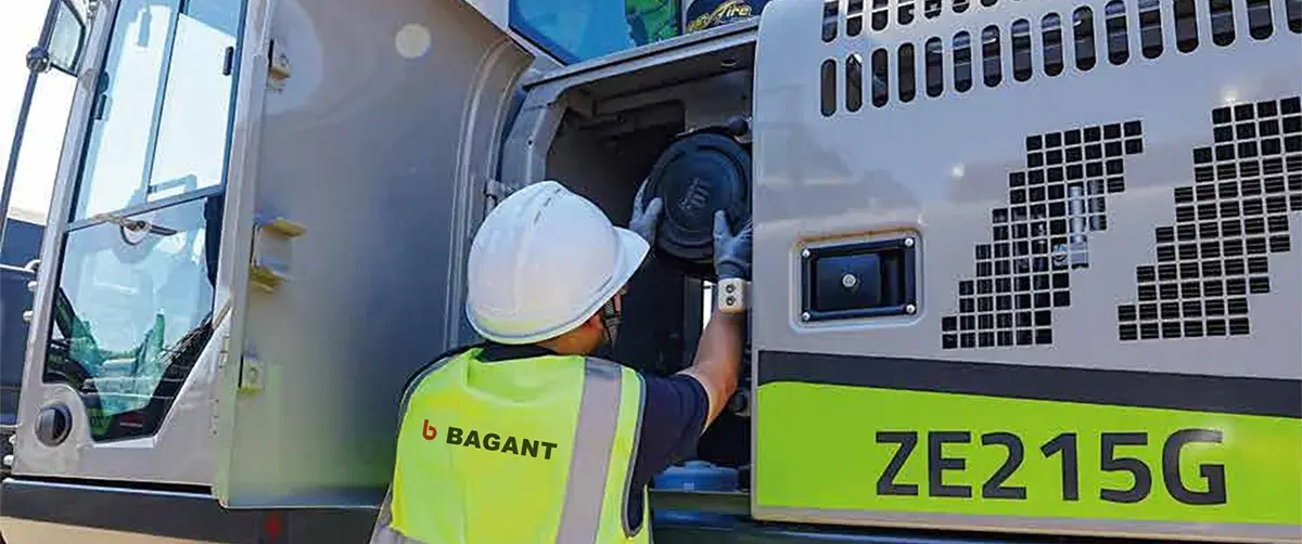Excavadora ZE215G con cómodo mantenimiento